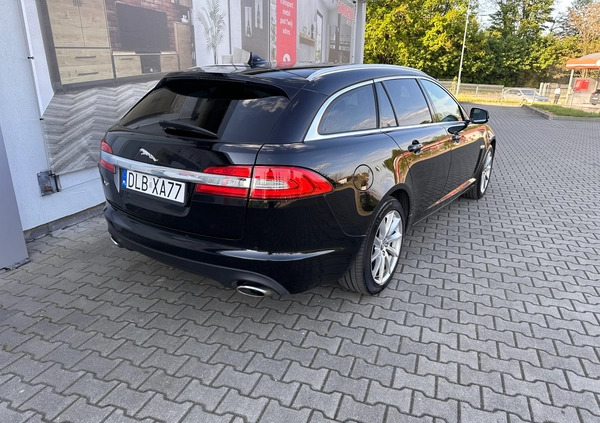 Jaguar XF cena 55900 przebieg: 215000, rok produkcji 2013 z Lubań małe 56